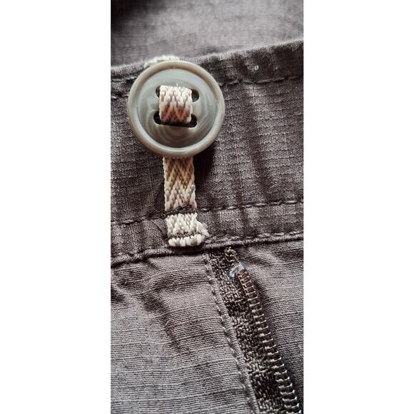 Vuori Women's The Rise, The Shine Crop Pants Gray Size S 24" inseam Athleisure - Picture 11 of 11